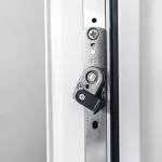 Handle misposition lock